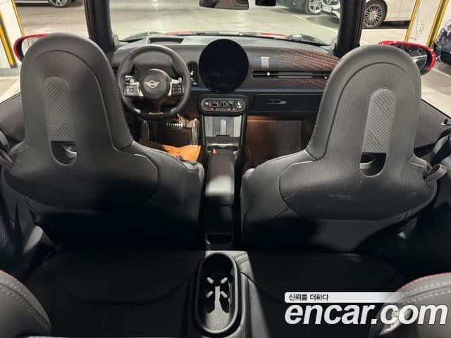 Mini Cooper S кабриолет 4세대 JCW, 2025 7