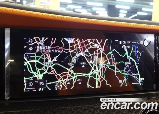 Rolls-Royce 고스트 2세대 6.7 V12 чёрный эмблема, badge, 2025 13