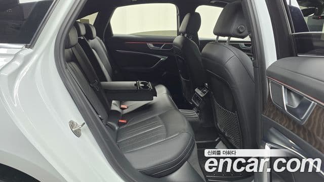 Audi A6 (C8) Premium, 2023 12