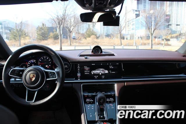 Porsche Panamera (971), 2020 7