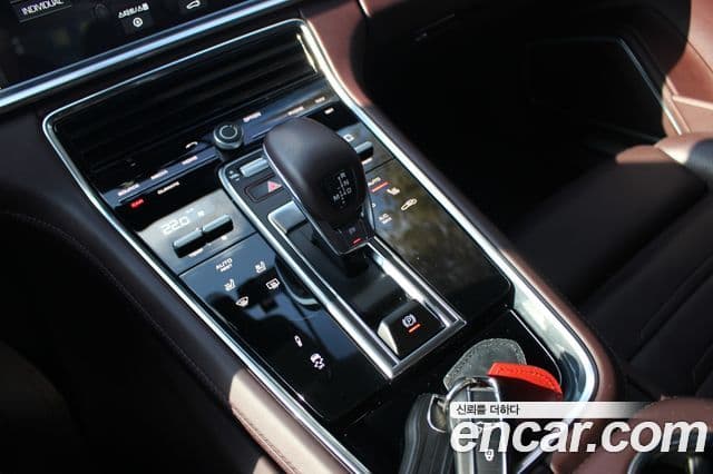 Porsche Panamera (971), 2020 10