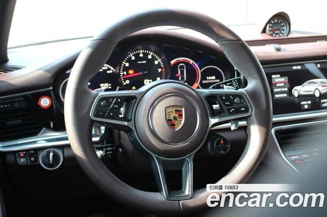Porsche Panamera (971), 2020 11