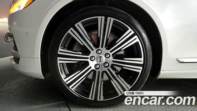 Volvo S90 B6 AWD Inscription, 2022 все фото