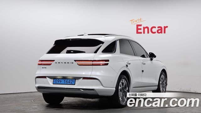 Genesis electrified GV70 e-AWD, 2022 2