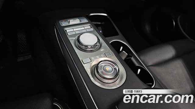 Genesis electrified GV70 e-AWD, 2022 9