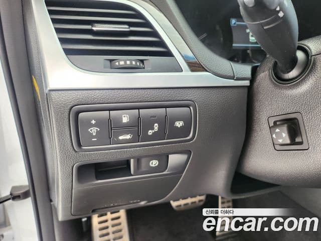 Genesis G80 Premium Luxury, 2018 17