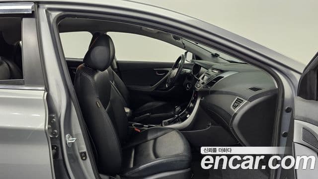 Hyundai The / новый New Avante Style, 2015 10