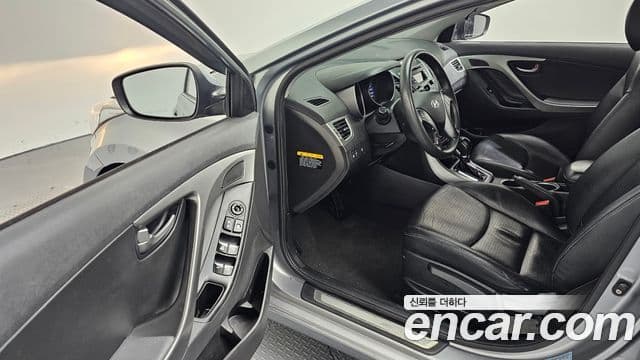 Hyundai The / новый New Avante Style, 2015 11