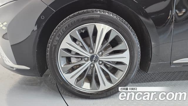 Kia K8 гибрид Signature, 2023 все фото