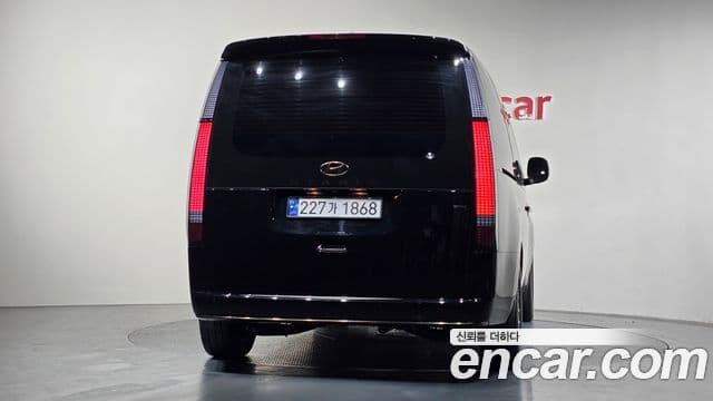 Hyundai Staria Inspiration, 2023 4