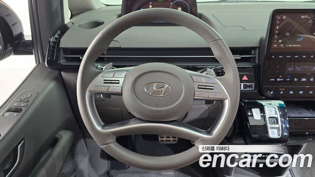 Hyundai Staria Inspiration, 2023 13