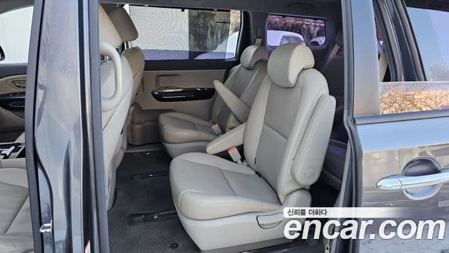 Kia All New Carnival Prestige, 2016 12