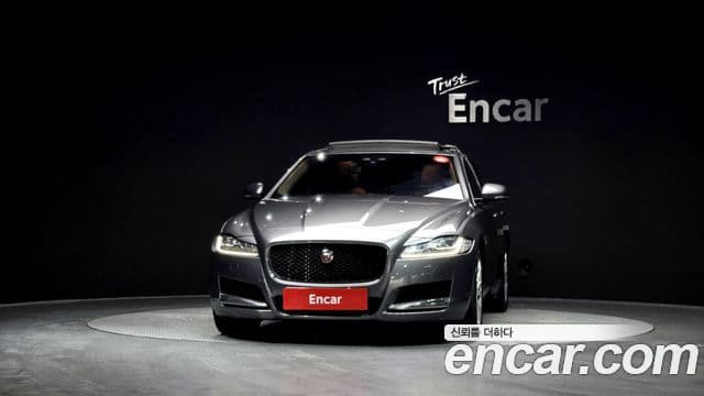 Jaguar XF (X260) 25t Portfolio, 2017 3