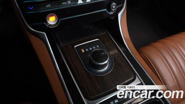 Jaguar XF (X260) 25t Portfolio, 2017 9