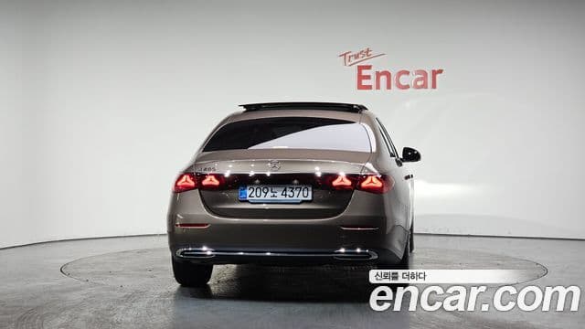 Mercedes-Benz E-класс W214 Avantgarde, 2025 4