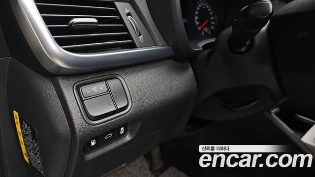 Kia K5 гибрид 2세대 Noblesse, 2017 16