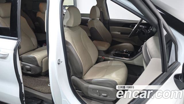 Kia Carnival 4세대 Signature, 2021 10