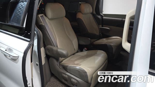 Kia Carnival 4세대 Signature, 2021 11