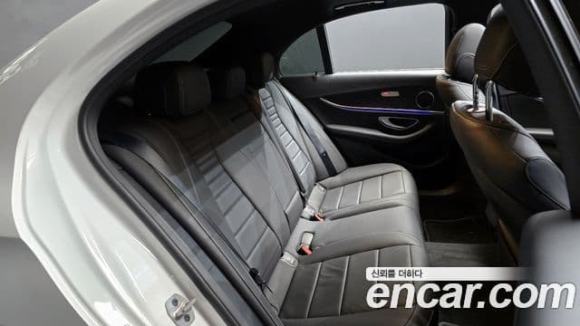 Mercedes-Benz E-класс W213 Avantgarde, 2022 12