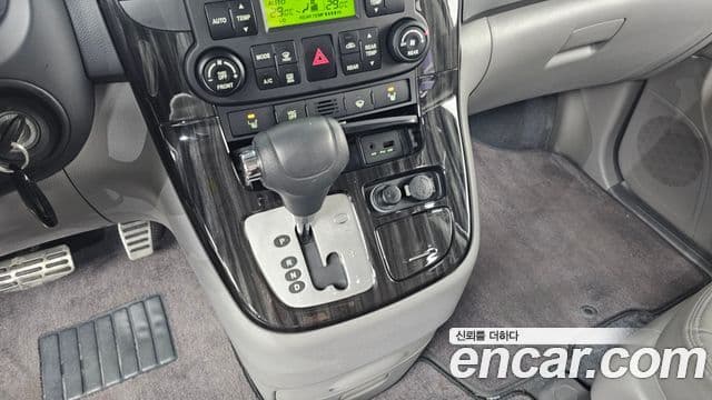 Kia Carnival R топовая версия, 2013 9