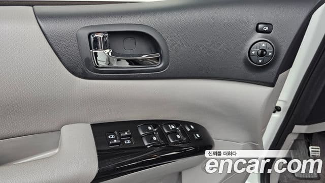 Kia Carnival R топовая версия, 2013 18