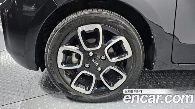 Kia The / новый New Ray Signature, 2021 все фото