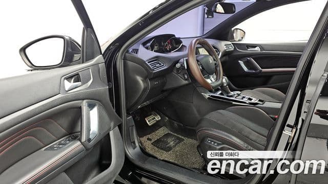 Peugeot 308 2세대 1.6 BlueHDi GT Line, 2017 12