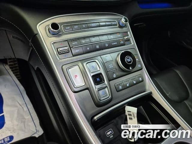 Hyundai The / новый New Santa Fe Calligraphy, 2021 13