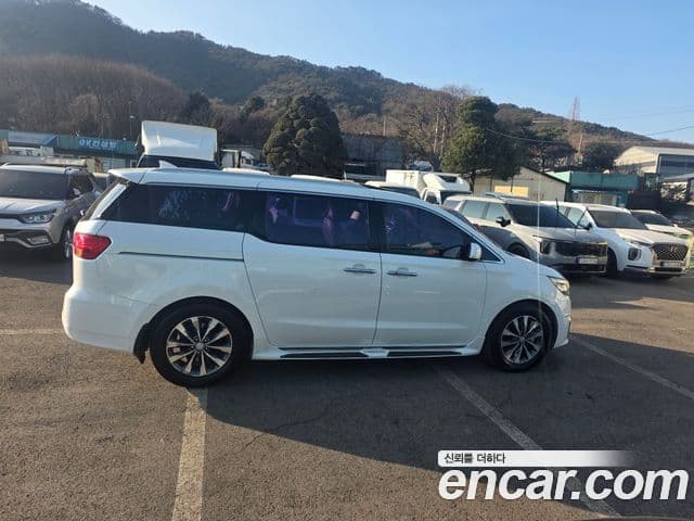 Kia All New Carnival Luxury, 2016 все фото