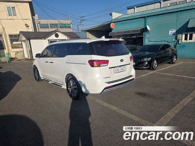 Kia All New Carnival Luxury, 2016 7