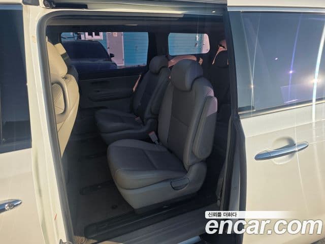 Kia All New Carnival Luxury, 2016 9
