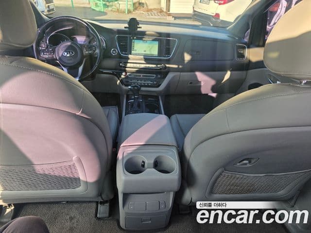 Kia All New Carnival Luxury, 2016 11