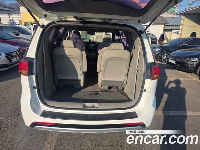 Kia All New Carnival Luxury, 2016 12