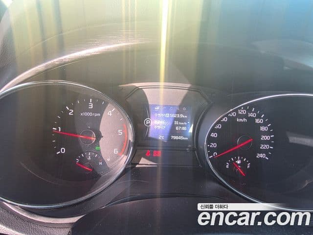 Kia All New Carnival Luxury, 2016 13