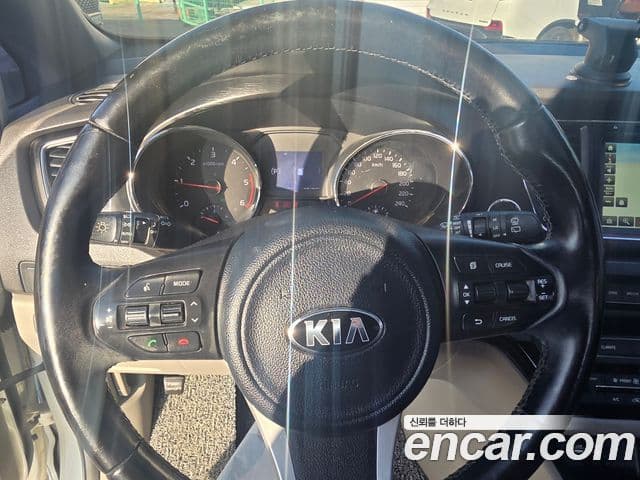 Kia All New Carnival Luxury, 2016 15