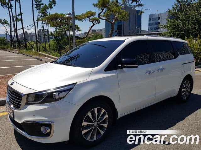 Kia All New Carnival Luxury, 2017 1