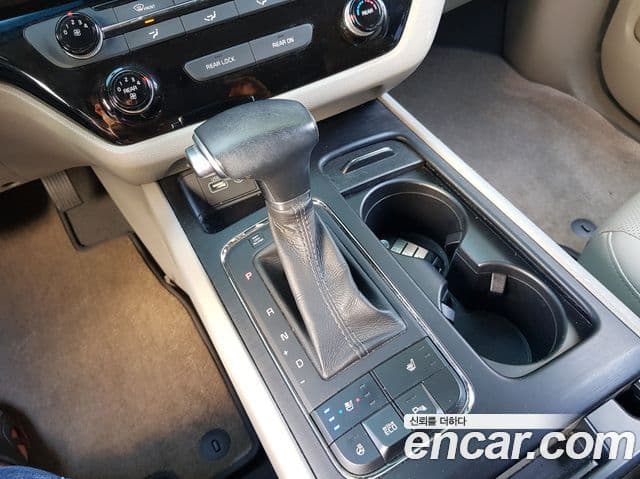 Kia All New Carnival Luxury, 2017 9