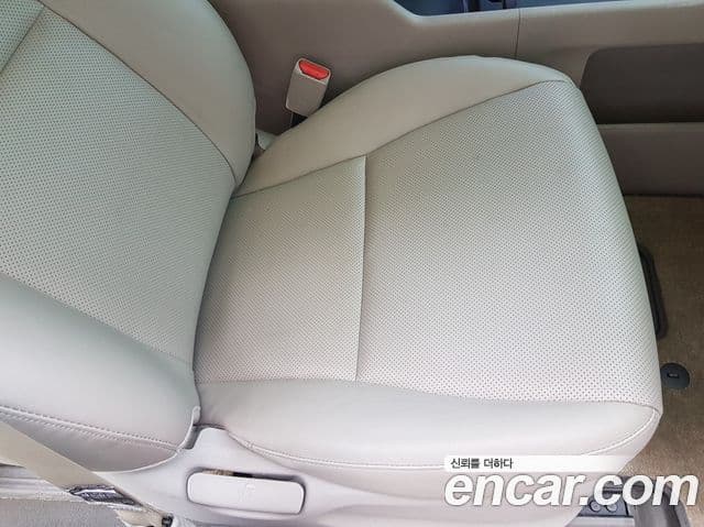 Kia All New Carnival Luxury, 2017 13