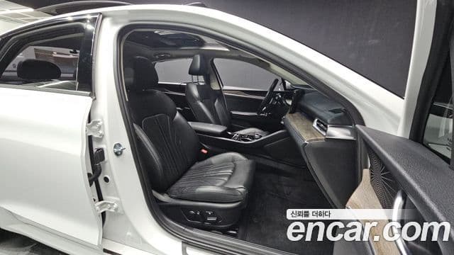 Kia K5 3세대 Signature, 2023 11