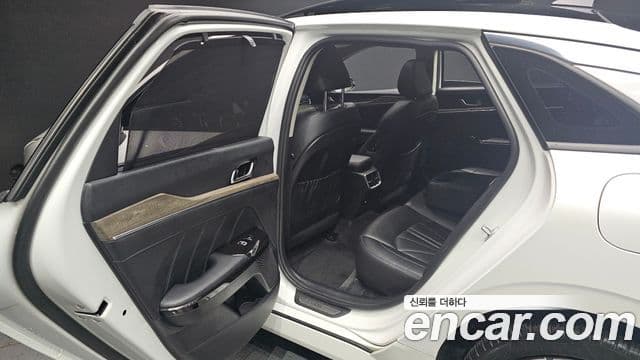 Kia K5 3세대 Signature, 2023 12