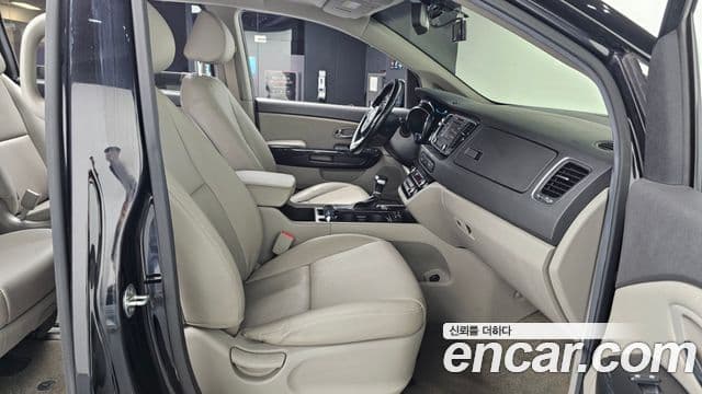 Kia All New Carnival Prestige, 2017 11