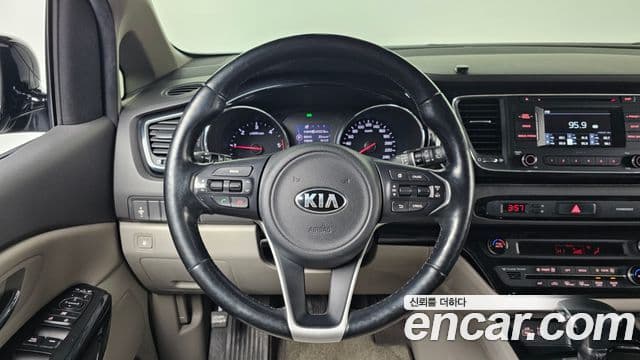 Kia All New Carnival Prestige, 2017 13