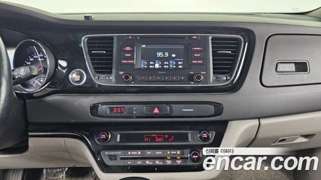 Kia All New Carnival Prestige, 2017 14
