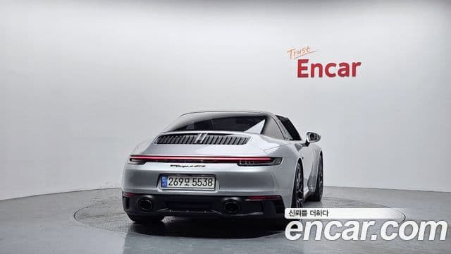 Porsche 911 (992) Targa 4 GTS, 2022 4