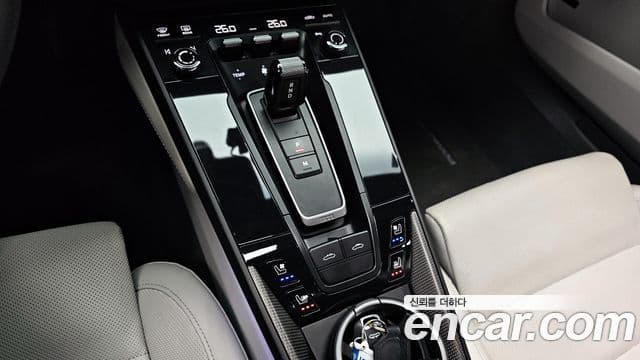 Porsche 911 (992) Targa 4 GTS, 2022 9