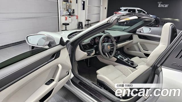 Porsche 911 (992) Targa 4 GTS, 2022 10