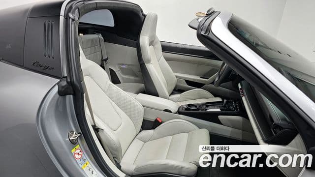 Porsche 911 (992) Targa 4 GTS, 2022 12