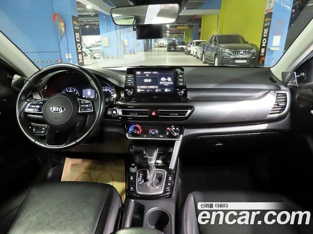 Kia Seltos Signature, 2022 все фото