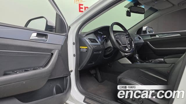 Hyundai LF Sonata гибрид Premium, 2017 11