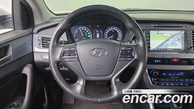 Hyundai LF Sonata гибрид Premium, 2017 13